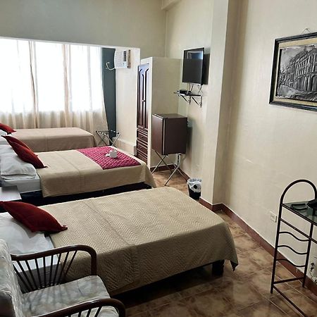 גוויאקיל Atlantic Suites Hotel מראה חיצוני תמונה