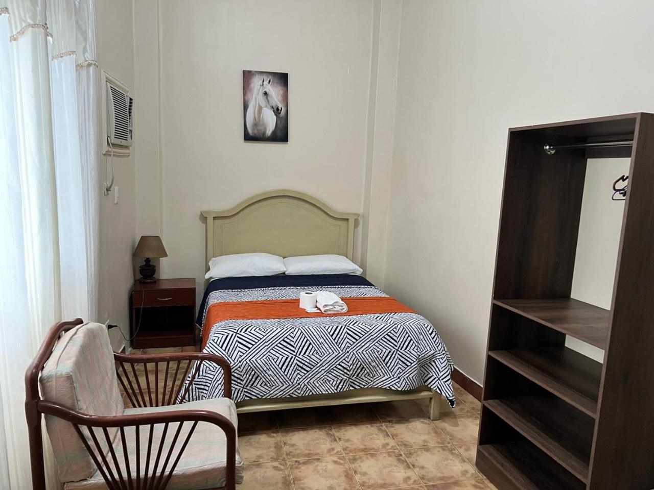 גוויאקיל Atlantic Suites Hotel מראה חיצוני תמונה