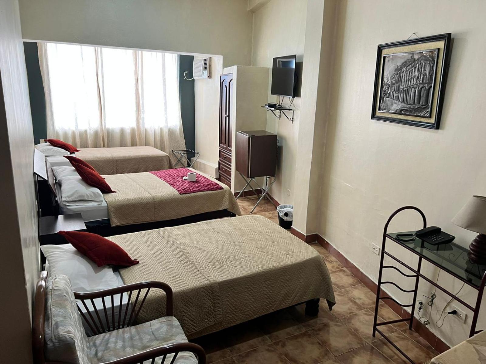 גוויאקיל Atlantic Suites Hotel מראה חיצוני תמונה