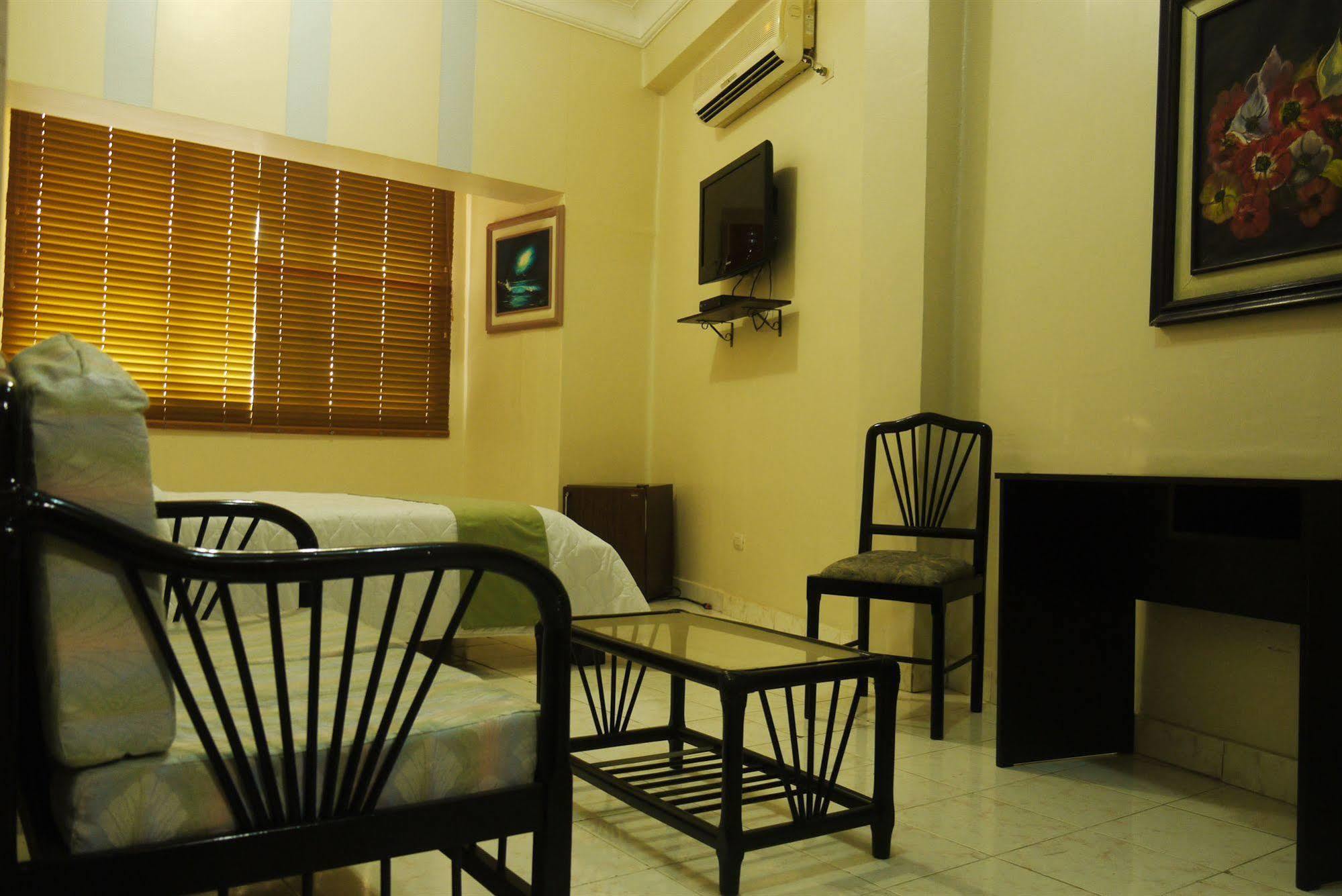 גוויאקיל Atlantic Suites Hotel מראה חיצוני תמונה